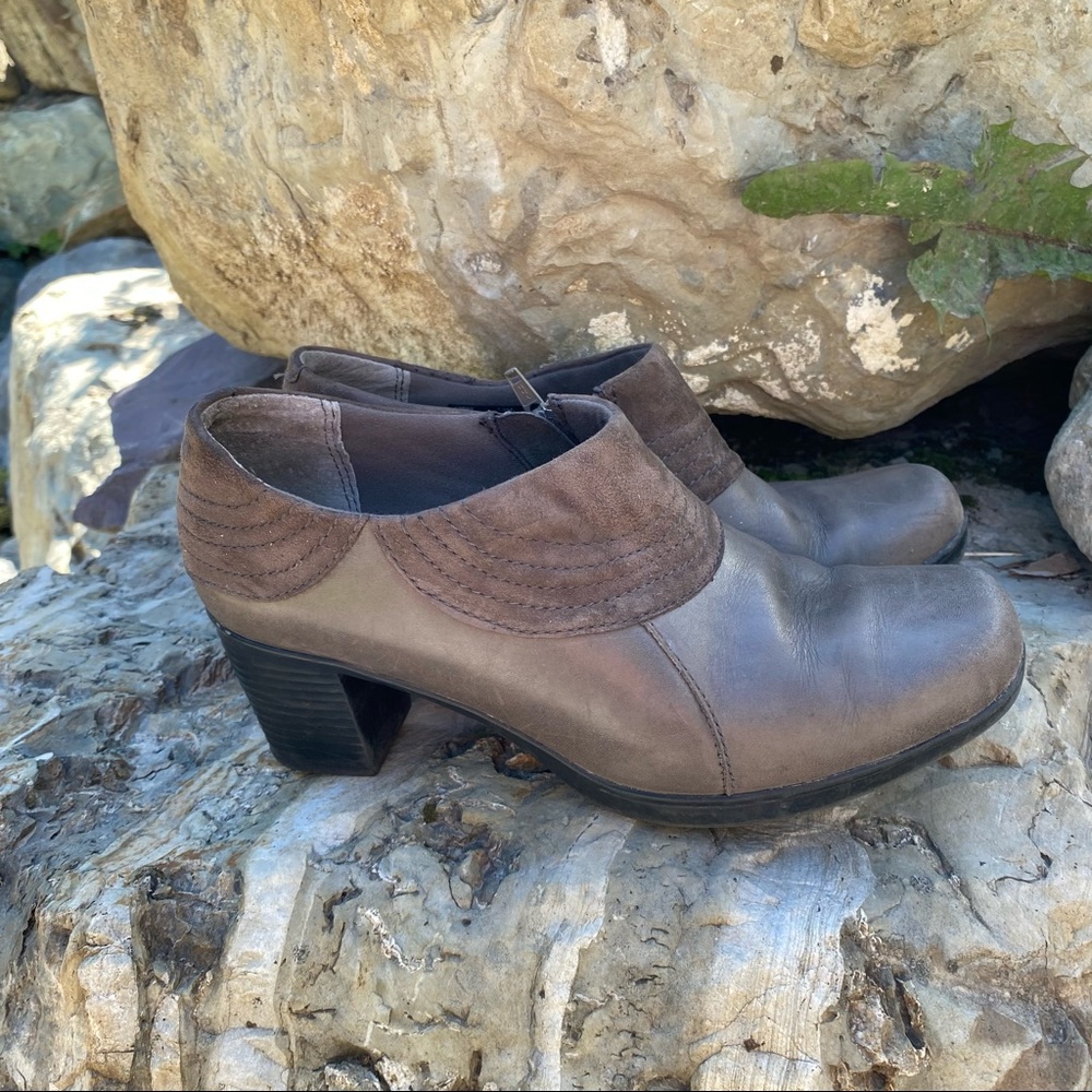 Clarks Flex Brown Pump sz 7.5